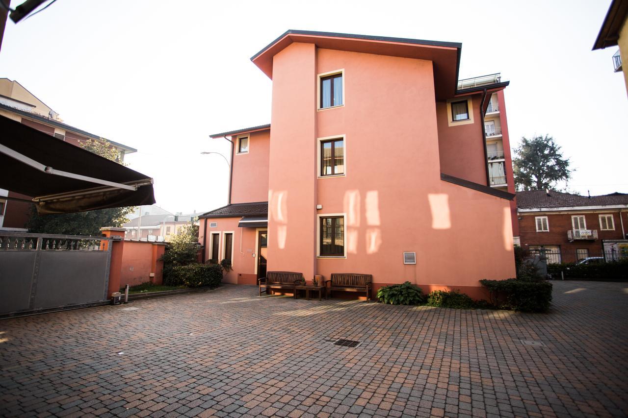 Hotel Fortyfive Chivasso Zewnętrze zdjęcie