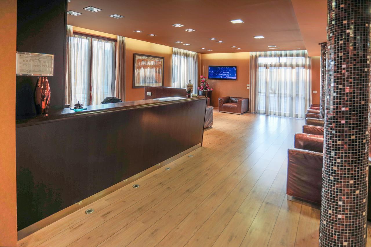 Hotel Fortyfive Chivasso Zewnętrze zdjęcie