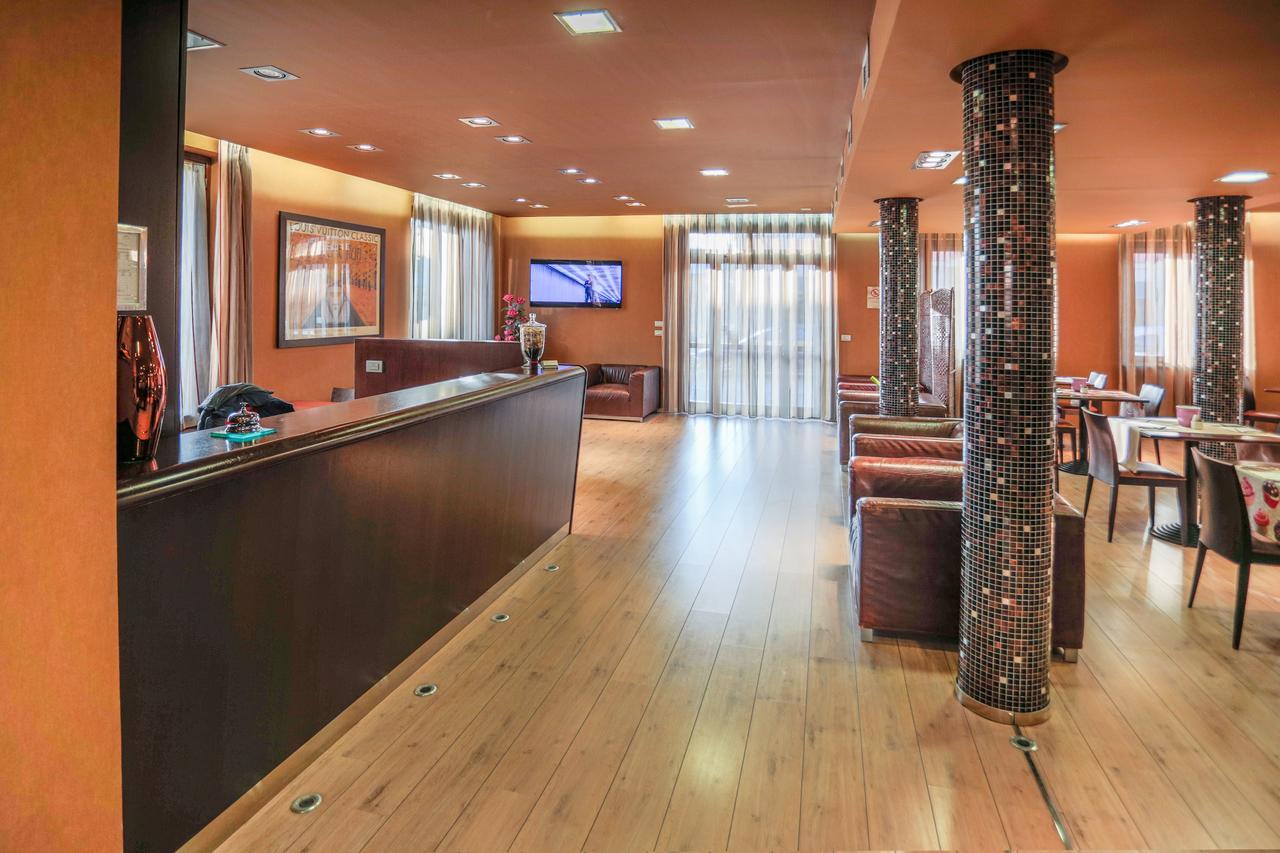 Hotel Fortyfive Chivasso Zewnętrze zdjęcie