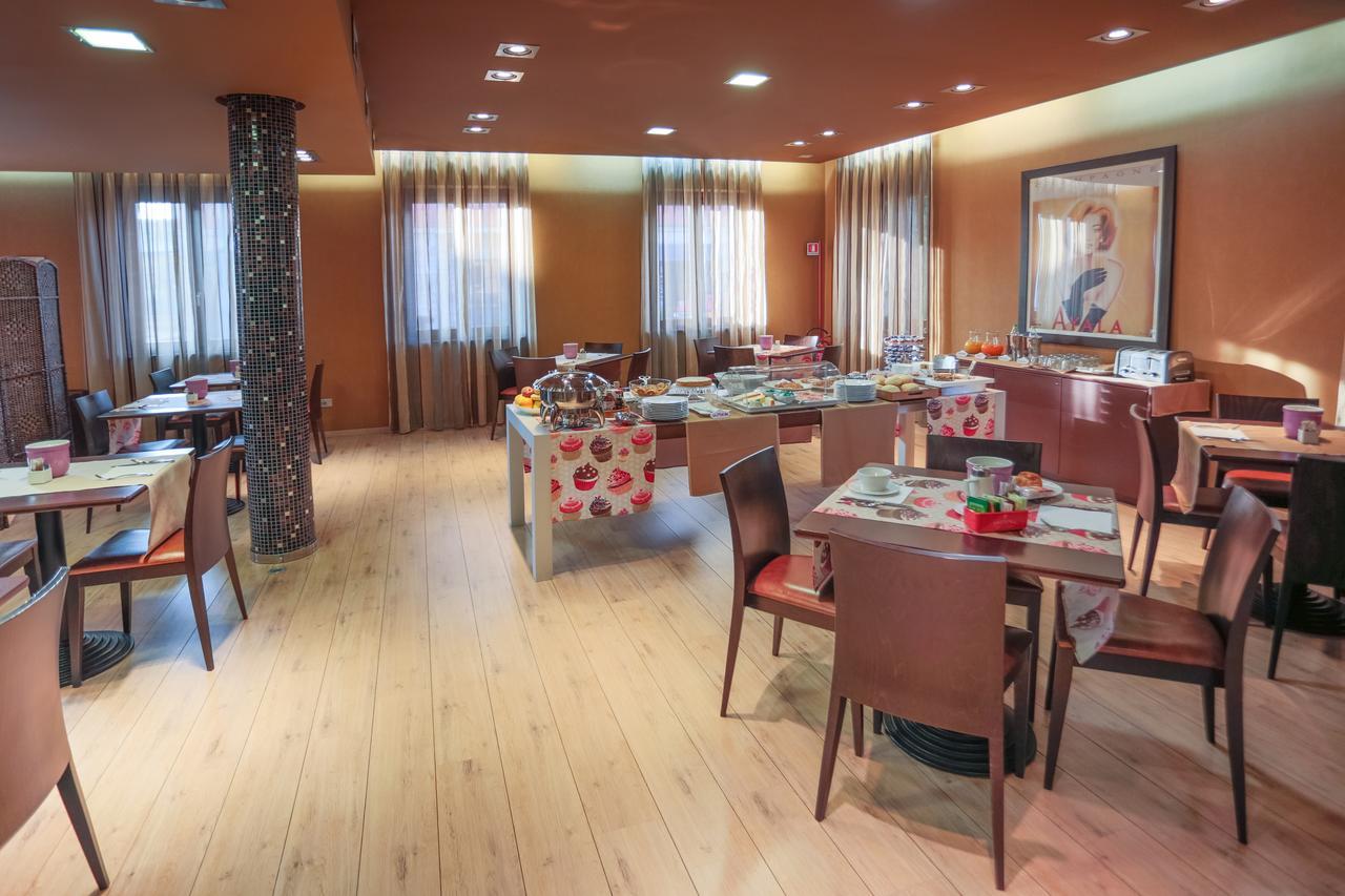 Hotel Fortyfive Chivasso Zewnętrze zdjęcie