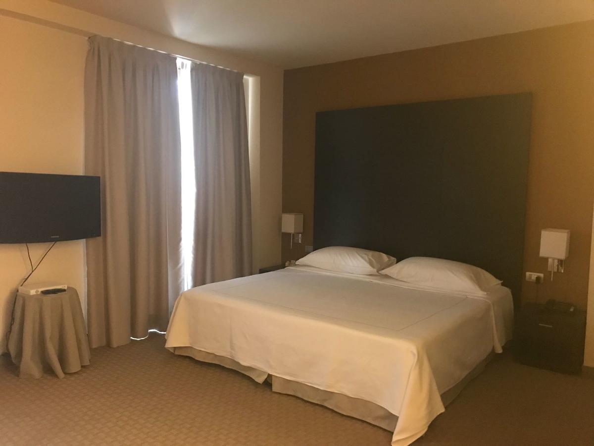 Hotel Fortyfive Chivasso Zewnętrze zdjęcie