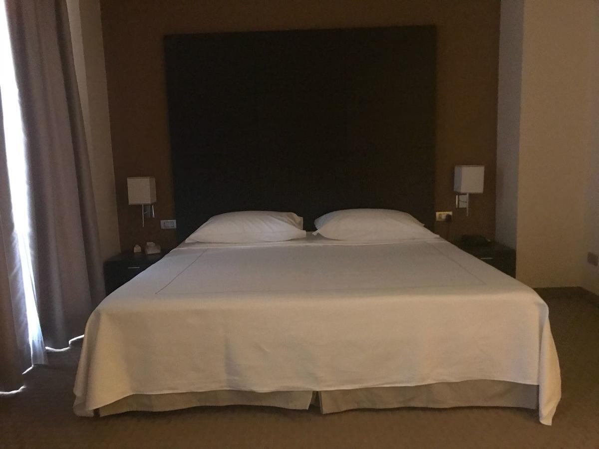 Hotel Fortyfive Chivasso Zewnętrze zdjęcie