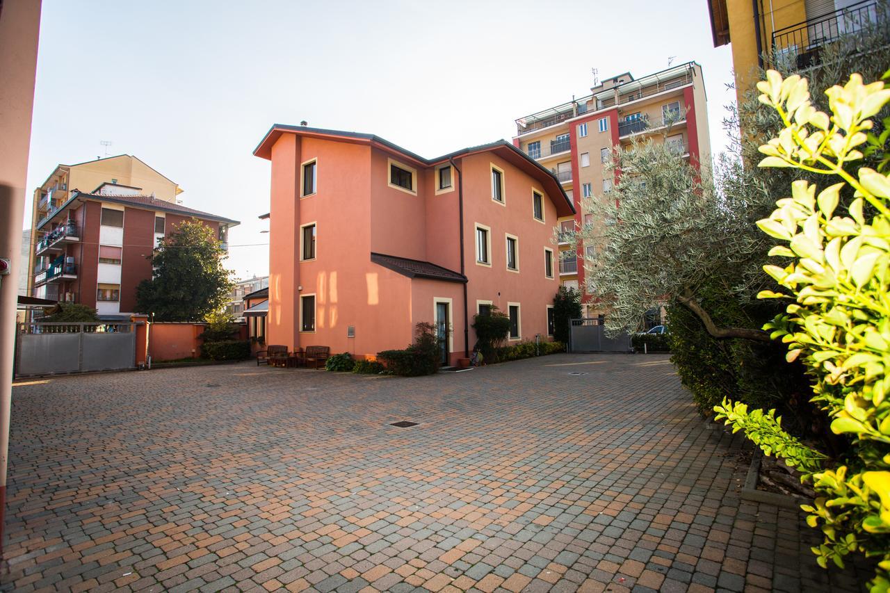 Hotel Fortyfive Chivasso Zewnętrze zdjęcie