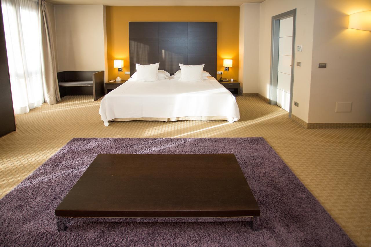 Hotel Fortyfive Chivasso Zewnętrze zdjęcie