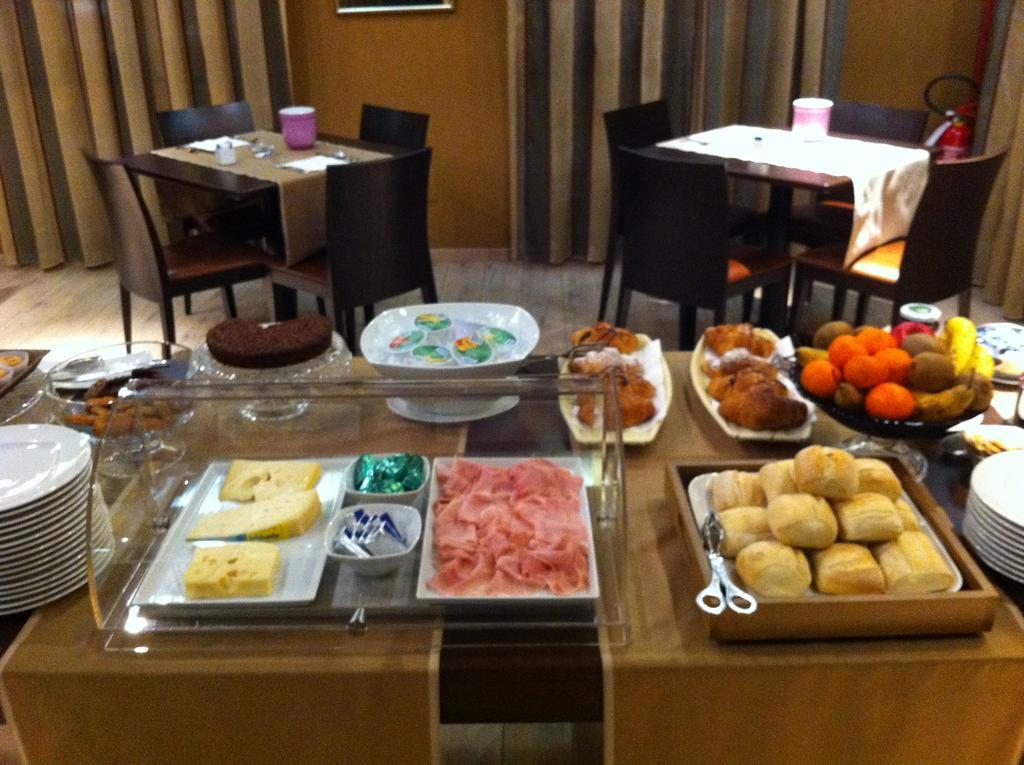 Hotel Fortyfive Chivasso Zewnętrze zdjęcie